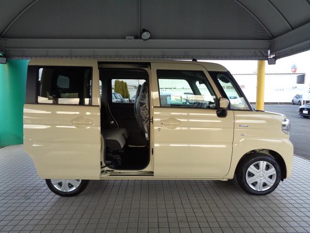 スペーシア ハイブリッドＧ　【届出済未使用車】デュアルセンサーブレーキサポートＩＩ　誤発進抑制機能　ＬＥＤヘッドランプ　１４インチフルホイールキャップ　ウレタンステアリングホイール　運転席・助手席インパネドリンクホルダー（10枚目）