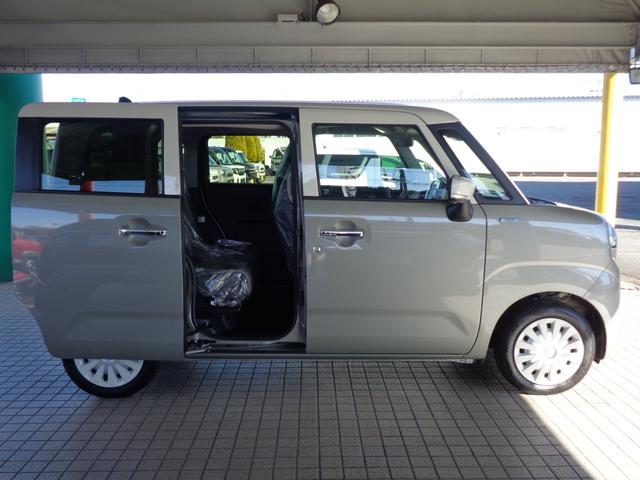 ワゴンRスマイル クリームコーデ 【届出済未使用車】LEDヘッドランプ LEDフロントフォグランプ 後席両側ワンアクションパワースライドドア 運転席・助手席シートーヒーター 14インチフルホイールキャップ USB電源ソケット(23枚目)