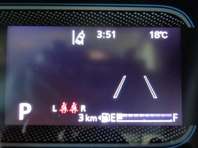 スペーシア ハイブリッドX 【届出済未使用車】LEDヘッドランプ スリムサーキュレーター 後席両側ワンアクションパワースライドドア ロールサンシェード 運転席助手席シートヒーター 後席両側パーソナルテーブル マルチユースフラップ(18枚目)