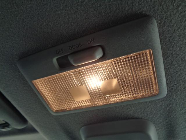 スペーシア ハイブリッドX 【届出済未使用車】LEDヘッドランプ スリムサーキュレーター 後席両側ワンアクションパワースライドドア ロールサンシェード 運転席助手席シートヒーター 後席両側パーソナルテーブル マルチユースフラップ(65枚目)