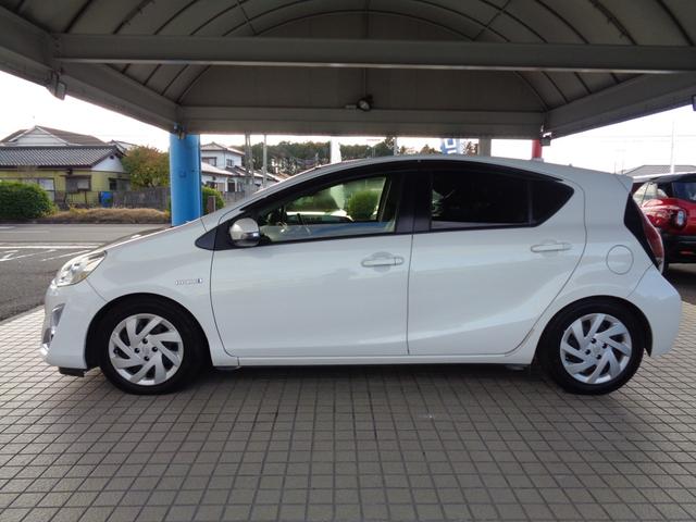 アクア S カーナビ Bluetooth FM/AMラジオ ワンセグ CD/DVD対応 ETC車載器 バックカメラ ハイブリッド車(12枚目)