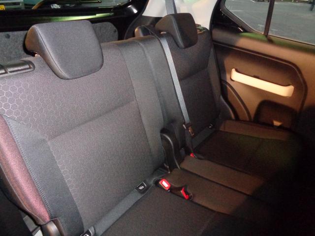 クロスビー ハイブリッドＭＺ　【登録済使用車】ＬＥＤヘッドランプ　ＬＥＤフロントフォグランプ　メッキドアハンドル　本革巻ステアリングホイール　運転席・助手席シートヒーター　ファブリックシート表皮　防汚タイプラゲッジフロア（34枚目）