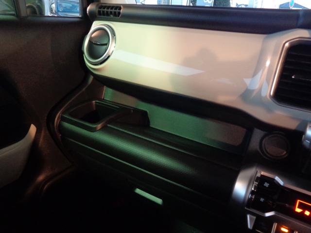 クロスビー ハイブリッドＭＺ　【登録済使用車】ＬＥＤヘッドランプ　ＬＥＤフロントフォグランプ　メッキドアハンドル　本革巻ステアリングホイール　運転席・助手席シートヒーター　ファブリックシート表皮　防汚タイプラゲッジフロア（48枚目）