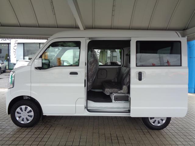 エブリイ ＰＣ　【届出済未使用車】ＬＥＤヘッドランプ　運転席シートヒーター　フロントパワーウインドウ　電波式キーレスエントリー　ＵＳＢ電源ソケット　ファブリックシート表皮　助手席シートバックテーブル（7枚目）