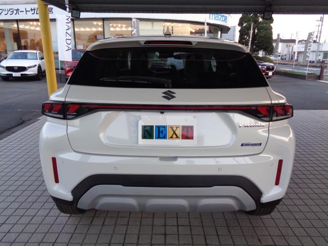 フロンクス ベースグレード 【登録済未使用車】全方位モニター付ナビ スズキコネクト連携 フルセグ AppleCarPlay・androidauto対応 Bluetooth ワイヤレス充電器 シートヒーター 電動パーキングブレーキ(8枚目)