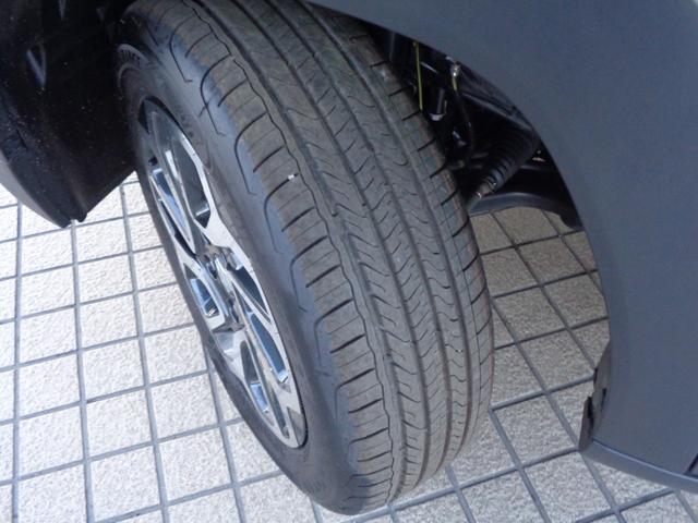 フロンクス ベースグレード 【登録済未使用車】全方位モニター付ナビ スズキコネクト連携 フルセグ AppleCarPlay・androidauto対応 Bluetooth ワイヤレス充電器 シートヒーター 電動パーキングブレーキ(12枚目)