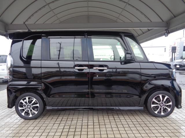 Ｎ－ＢＯＸカスタム Ｇ・Ｌホンダセンシング　８インチセンターナビ　ＥＴＣ車載器　フルセグＴＶ　バックカメラ　両側電動パワースライドドア　ＬＥＤヘッドライト　オートハイビーム　純正１４インチアルミホイール　フォグランプ（4枚目）