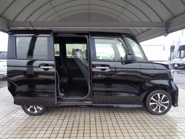 Ｎ－ＢＯＸカスタム Ｇ・Ｌホンダセンシング　８インチセンターナビ　ＥＴＣ車載器　フルセグＴＶ　バックカメラ　両側電動パワースライドドア　ＬＥＤヘッドライト　オートハイビーム　純正１４インチアルミホイール　フォグランプ（5枚目）