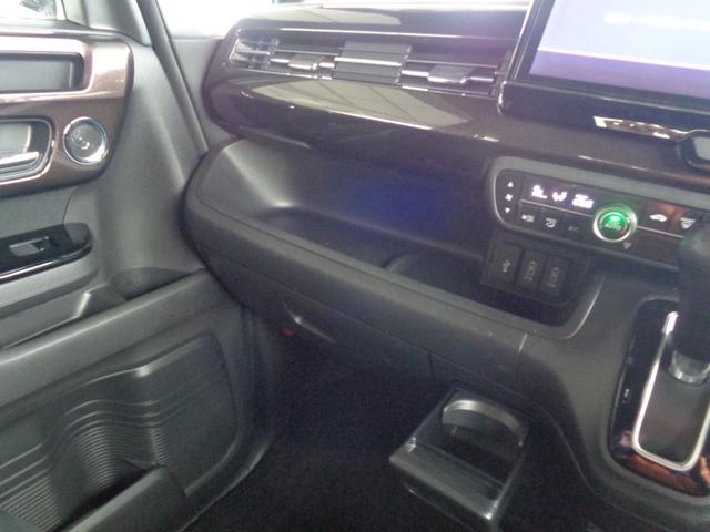 Ｎ－ＢＯＸカスタム Ｇ・Ｌホンダセンシング　８インチセンターナビ　ＥＴＣ車載器　フルセグＴＶ　バックカメラ　両側電動パワースライドドア　ＬＥＤヘッドライト　オートハイビーム　純正１４インチアルミホイール　フォグランプ（27枚目）