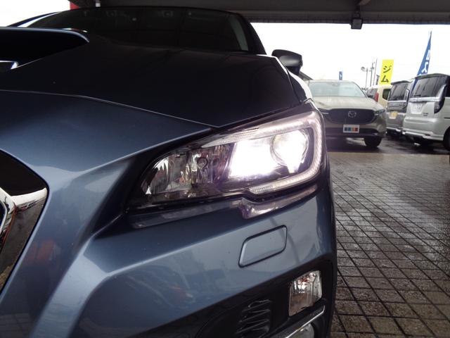 レヴォーグ ２．０ＧＴ－Ｓアイサイト　４ＷＤ　純正ナビ　フルセグＴＶ　アドバンスドセーフティパッケージ　バックカメラ　ＬＥＤヘッドライト（8枚目）