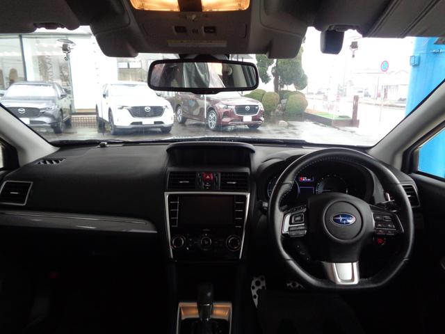 レヴォーグ ２．０ＧＴ－Ｓアイサイト　４ＷＤ　純正ナビ　フルセグＴＶ　アドバンスドセーフティパッケージ　バックカメラ　ＬＥＤヘッドライト（10枚目）