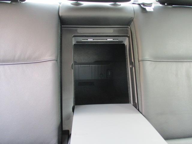 ３シリーズ ３２３ｉ　ハイラインパッケージ　走行距離３万Ｋｍ台／直列６気筒３０００ｃｃＮＡエンジン／シルキーシックス／６速ＡＴ／ブラックレザーパワーシート／ウッドパネル／バックカメラ（29枚目）