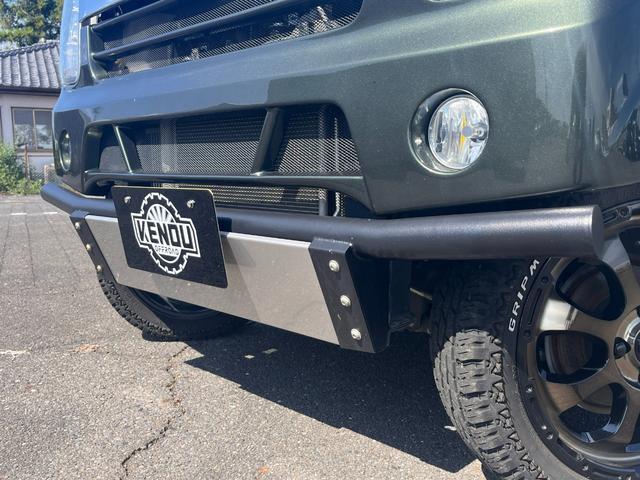 エブリイワゴン ＰＺターボスペシャル　３５ｍｍリフトアップ　ＫＥＮＯＵフロントバンパー　ＫＥＮＯＵガードバー　ＫＥＮＯＵリヤショートバンパー　１５インチカスタムホイール　オフロードタイヤ　７インチ地デジナビ　ＥＴＣ　バックカメラ　ドラレコ（12枚目）