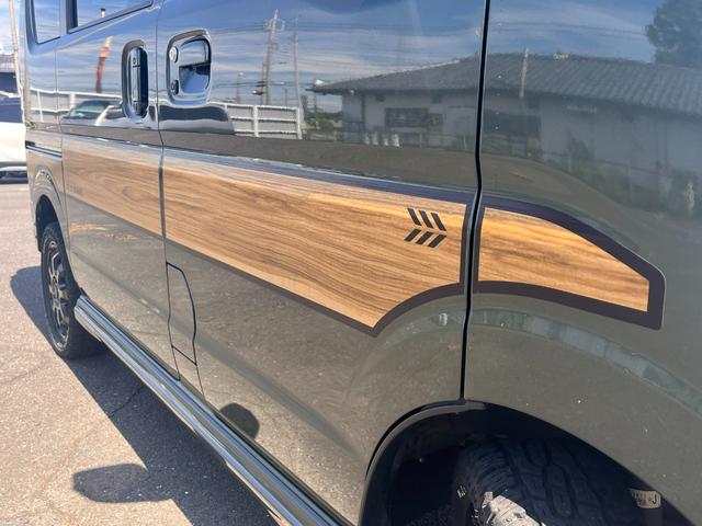 エブリイワゴン ＰＺターボスペシャル　３５ｍｍリフトアップ　ＫＥＮＯＵフロントバンパー　ＫＥＮＯＵガードバー　ＫＥＮＯＵリヤショートバンパー　１５インチカスタムホイール　オフロードタイヤ　７インチ地デジナビ　ＥＴＣ　バックカメラ　ドラレコ（16枚目）