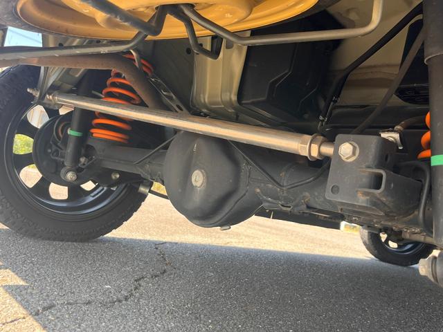 エブリイワゴン ＰＺターボスペシャル　３５ｍｍリフトアップ　ＫＥＮＯＵフロントバンパー　ＫＥＮＯＵガードバー　ＫＥＮＯＵリヤショートバンパー　１５インチカスタムホイール　オフロードタイヤ　７インチ地デジナビ　ＥＴＣ　バックカメラ　ドラレコ（20枚目）