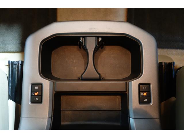 セコイア プラチナム　５７００ｃｃ　Ｖ８　新車並行　２６インチアルミホイール　ＡＬＰＩＮＥディスプレイオーディオ　バックカメラ　ベージュレザーシート　シートヒーター　サンルーフ　パワーテールゲート　ＥＴＣ（32枚目）