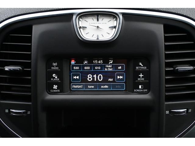 クライスラー・３００ 　３６００ｃｃ　Ｖ６　ＬＥＸＡＮＩ２２インチアルミホイール　ローダウン　ＡＵＸ　ブラックレザーシート　運転席パワーシート　スマートキー　プッシュスタート　ＥＴＣ（17枚目）
