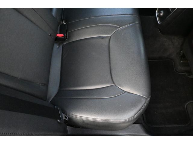 クライスラー・３００ 　３６００ｃｃ　Ｖ６　ＬＥＸＡＮＩ２２インチアルミホイール　ローダウン　ＡＵＸ　ブラックレザーシート　運転席パワーシート　スマートキー　プッシュスタート　ＥＴＣ（27枚目）