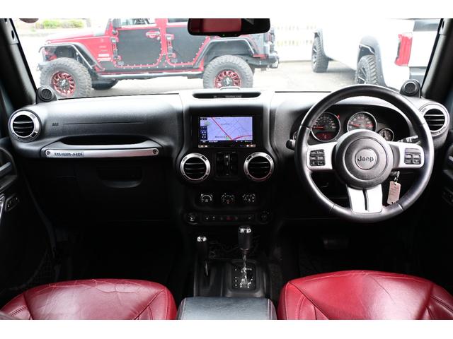 ジープ・ラングラーアンリミテッド ルビコン　１０ｔｈアニバーサリーエディション　３６００ＣＣ　Ｖ６　特別仕様車　１７インチアルミホイール　レッドレザーシート　シートヒーター　カロッツェリアナビ　サイド　バックカメラ　ＥＴＣ　クルーズコントロール（21枚目）
