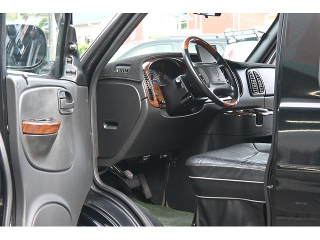 ダッジ・バン 　ラムバンミディアム　最終　５９００ｃｃ　リア観音　セカンドキャプテンシート　サードシート電動フルフラット　１６インチホイール　ヒッチメンバー　希少ＨＤクロームステップバンパー　オートチェックレポート（18枚目）