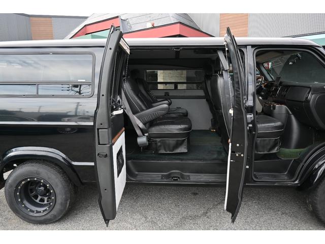 ダッジ・バン 　ラムバンミディアム　最終　５９００ｃｃ　リア観音　セカンドキャプテンシート　サードシート電動フルフラット　１６インチホイール　ヒッチメンバー　希少ＨＤクロームステップバンパー　オートチェックレポート（29枚目）