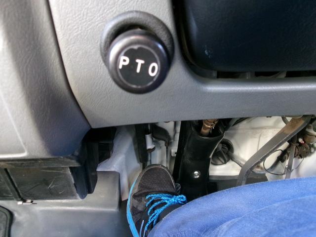 NT100クリッパートラック  4WD 5MT PTOダンプ エアコン パワーステアリング エアバック(23枚目)