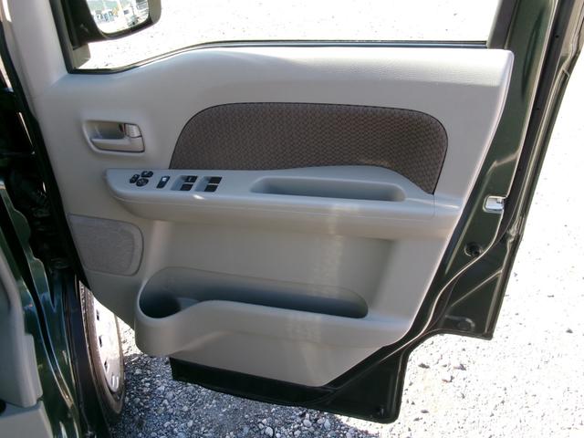 エブリイ ジョイン　４ＷＤ　５ＭＴ　両側スライドドア　キーレスエントリー　盗難防止システム　ＡＢＳ　衝突安全ボディ　エアコン　パワーステアリング　パワーウィンドウ（8枚目）