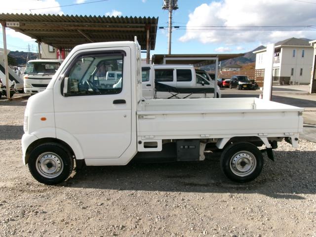 スクラムトラック ＫＣスペシャル　４ＷＤ　５ＭＴ　エアコン　パワーステアリング　純正ラジオ（6枚目）