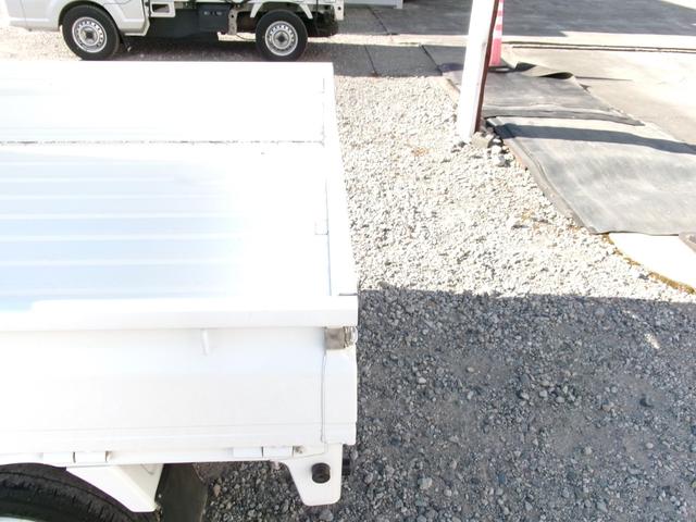スクラムトラック ＫＣスペシャル　４ＷＤ　５ＭＴ　エアコン　パワーステアリング　純正ラジオ（13枚目）