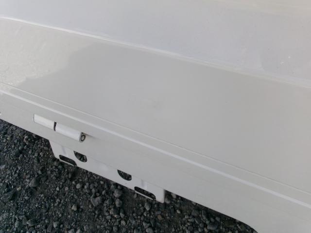 スクラムトラック ＫＣスペシャル　４ＷＤ　５ＭＴ　エアコン　パワーステアリング　純正ラジオ（15枚目）