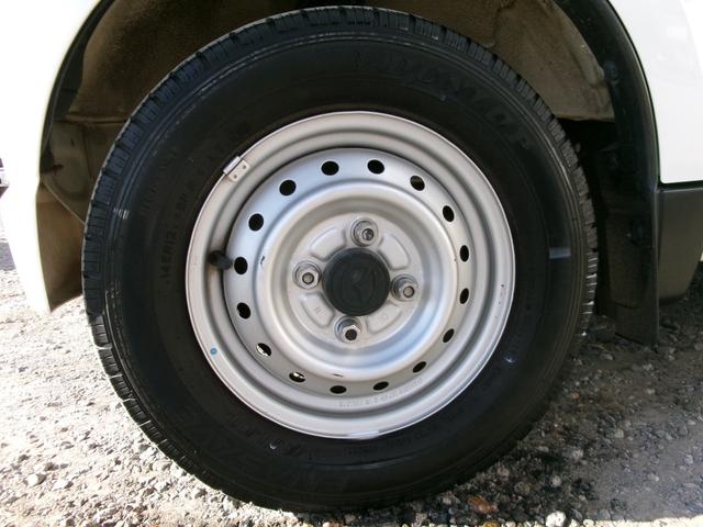 スクラムトラック ＫＣスペシャル　４ＷＤ　５ＭＴ　エアコン　パワーステアリング　純正ラジオ（32枚目）