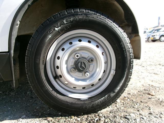 スクラムトラック ＫＣスペシャル　４ＷＤ　５ＭＴ　エアコン　パワーステアリング　純正ラジオ（33枚目）