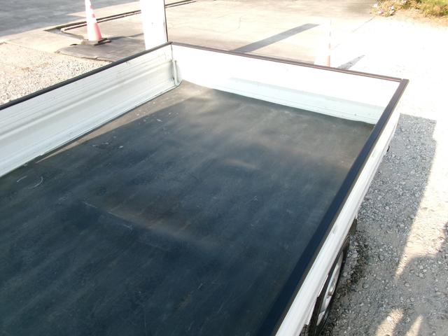 NT100クリッパートラック SD 4WD AT エアコン パワーステアリング 純正AMFMラジオ(5枚目)