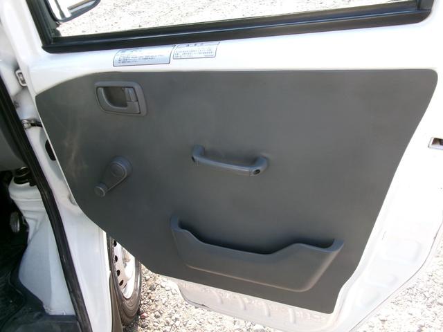 NT100クリッパートラック SD 4WD AT エアコン パワーステアリング 純正AMFMラジオ(13枚目)