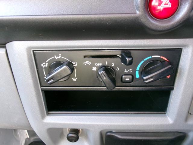 NT100クリッパートラック SD 4WD AT エアコン パワーステアリング 純正AMFMラジオ(23枚目)