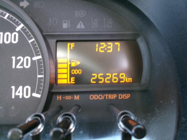 ハイゼットカーゴ クルーズSAIII 4WD 5MT エアコン パワステ パワーウインドウ 両側スライドドア キーレスエントリー(14枚目)