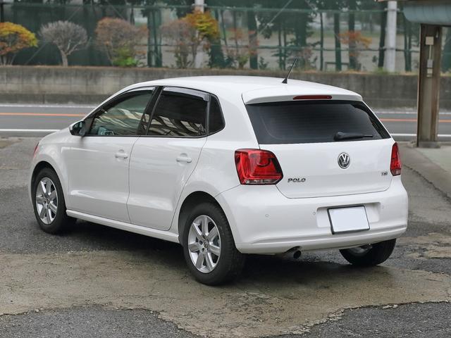 ポロ ＴＳＩハイライン　純正オプションバイキセノンヘッドライト　ＳＤナビ　Ｂｌｕｅｔｏｏｔｈ　バックカメラ　クリアランスソナー　オートエアコン　ＥＴＣ　グー鑑定車（2枚目）