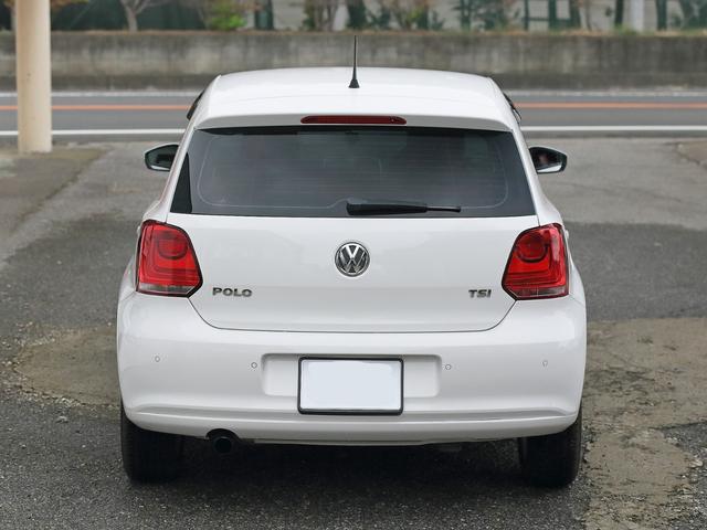 ポロ ＴＳＩハイライン　純正オプションバイキセノンヘッドライト　ＳＤナビ　Ｂｌｕｅｔｏｏｔｈ　バックカメラ　クリアランスソナー　オートエアコン　ＥＴＣ　グー鑑定車（4枚目）