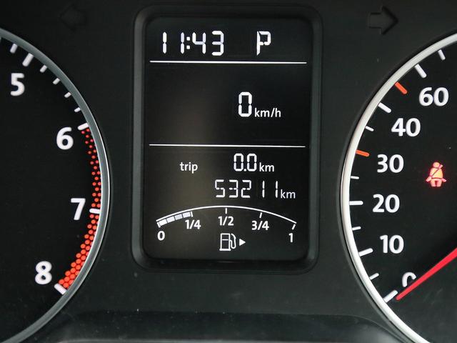 ポロ ＴＳＩハイライン　純正オプションバイキセノンヘッドライト　ＳＤナビ　Ｂｌｕｅｔｏｏｔｈ　バックカメラ　クリアランスソナー　オートエアコン　ＥＴＣ　グー鑑定車（21枚目）