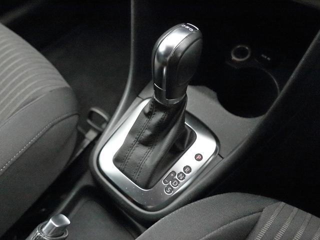ポロ ＴＳＩハイライン　純正オプションバイキセノンヘッドライト　ＳＤナビ　Ｂｌｕｅｔｏｏｔｈ　バックカメラ　クリアランスソナー　オートエアコン　ＥＴＣ　グー鑑定車（26枚目）