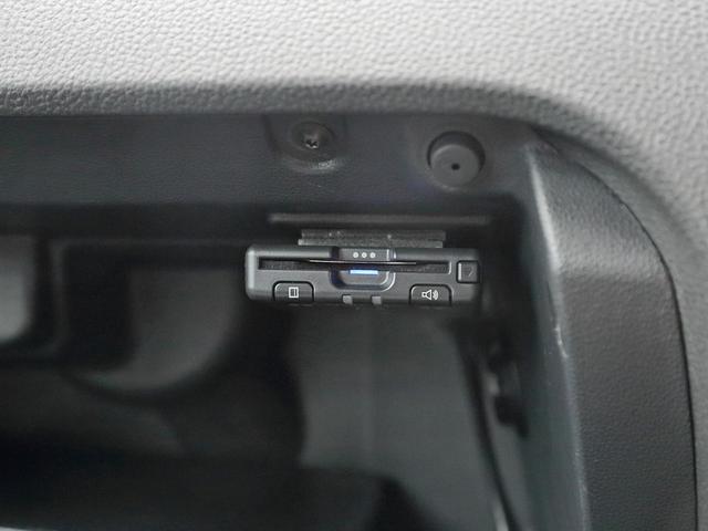 ポロ ＴＳＩハイライン　純正オプションバイキセノンヘッドライト　ＳＤナビ　Ｂｌｕｅｔｏｏｔｈ　バックカメラ　クリアランスソナー　オートエアコン　ＥＴＣ　グー鑑定車（31枚目）