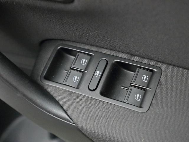ポロ ＴＳＩハイライン　純正オプションバイキセノンヘッドライト　ＳＤナビ　Ｂｌｕｅｔｏｏｔｈ　バックカメラ　クリアランスソナー　オートエアコン　ＥＴＣ　グー鑑定車（35枚目）