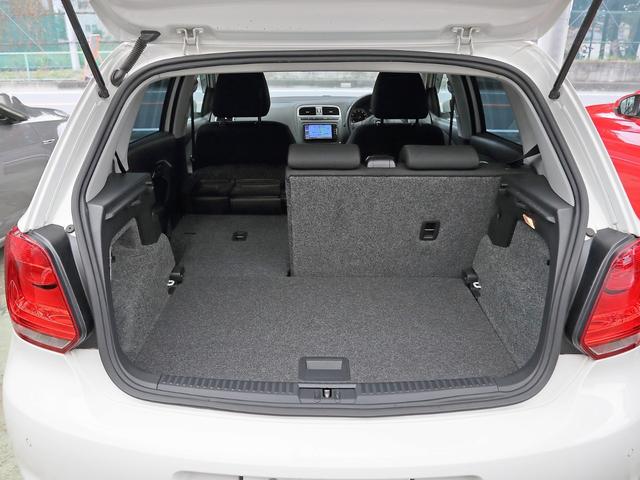 ポロ ＴＳＩハイライン　純正オプションバイキセノンヘッドライト　ＳＤナビ　Ｂｌｕｅｔｏｏｔｈ　バックカメラ　クリアランスソナー　オートエアコン　ＥＴＣ　グー鑑定車（42枚目）