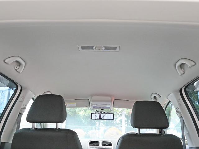 ポロ ＴＳＩハイライン　純正オプションバイキセノンヘッドライト　ＳＤナビ　Ｂｌｕｅｔｏｏｔｈ　バックカメラ　クリアランスソナー　オートエアコン　ＥＴＣ　グー鑑定車（45枚目）