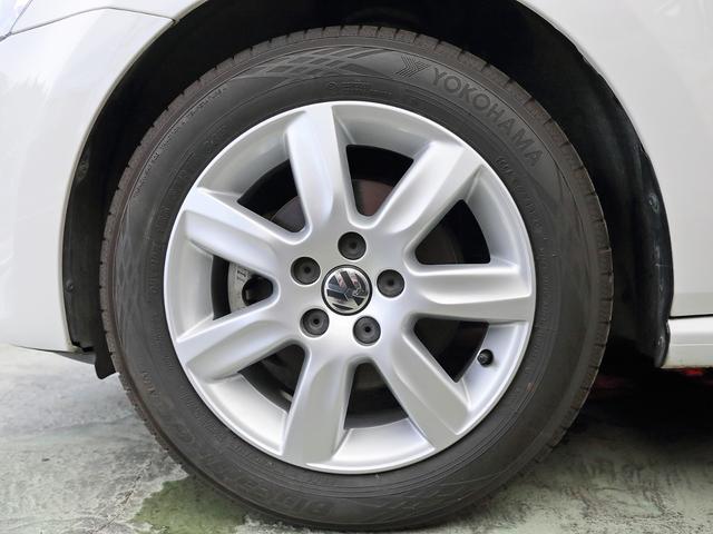 ポロ ＴＳＩハイライン　純正オプションバイキセノンヘッドライト　ＳＤナビ　Ｂｌｕｅｔｏｏｔｈ　バックカメラ　クリアランスソナー　オートエアコン　ＥＴＣ　グー鑑定車（58枚目）