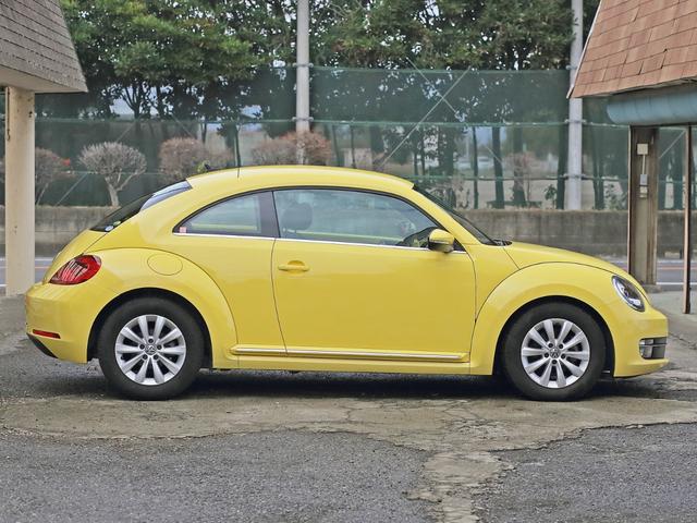 ザ・ビートル デザイン　走行距離１万ｋｍ前半　エンブレムバックカメラ　新品カロッツェリア前後ドラレコ　ＥＴＣ　グー鑑定車（5枚目）