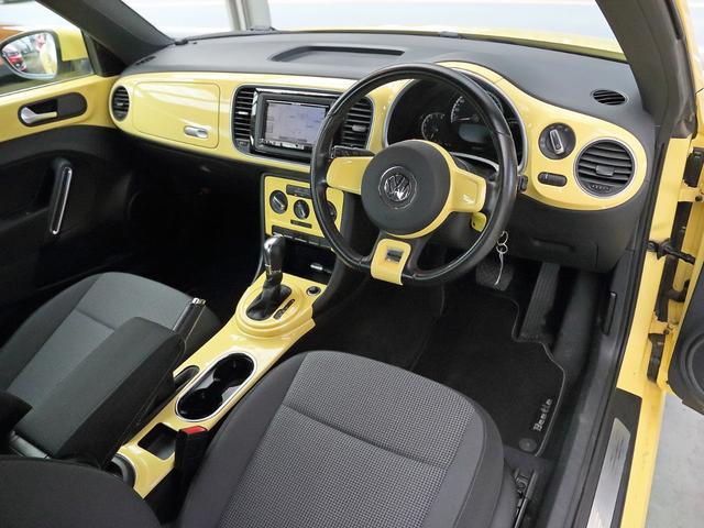 ザ・ビートル デザイン　走行距離１万ｋｍ前半　エンブレムバックカメラ　新品カロッツェリア前後ドラレコ　ＥＴＣ　グー鑑定車（10枚目）