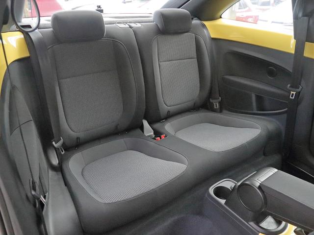 ザ・ビートル デザイン　走行距離１万ｋｍ前半　エンブレムバックカメラ　新品カロッツェリア前後ドラレコ　ＥＴＣ　グー鑑定車（15枚目）