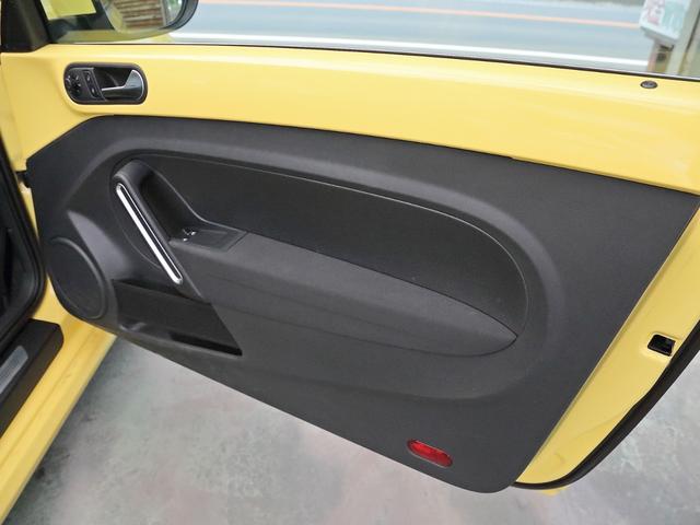 ザ・ビートル デザイン　走行距離１万ｋｍ前半　エンブレムバックカメラ　新品カロッツェリア前後ドラレコ　ＥＴＣ　グー鑑定車（31枚目）