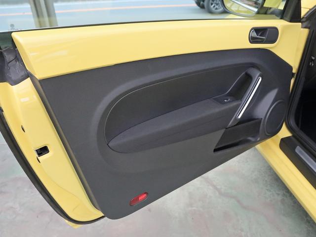 ザ・ビートル デザイン　走行距離１万ｋｍ前半　エンブレムバックカメラ　新品カロッツェリア前後ドラレコ　ＥＴＣ　グー鑑定車（33枚目）